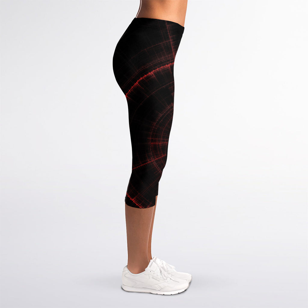 Red Gun Sight Print Women's Capri Leggings