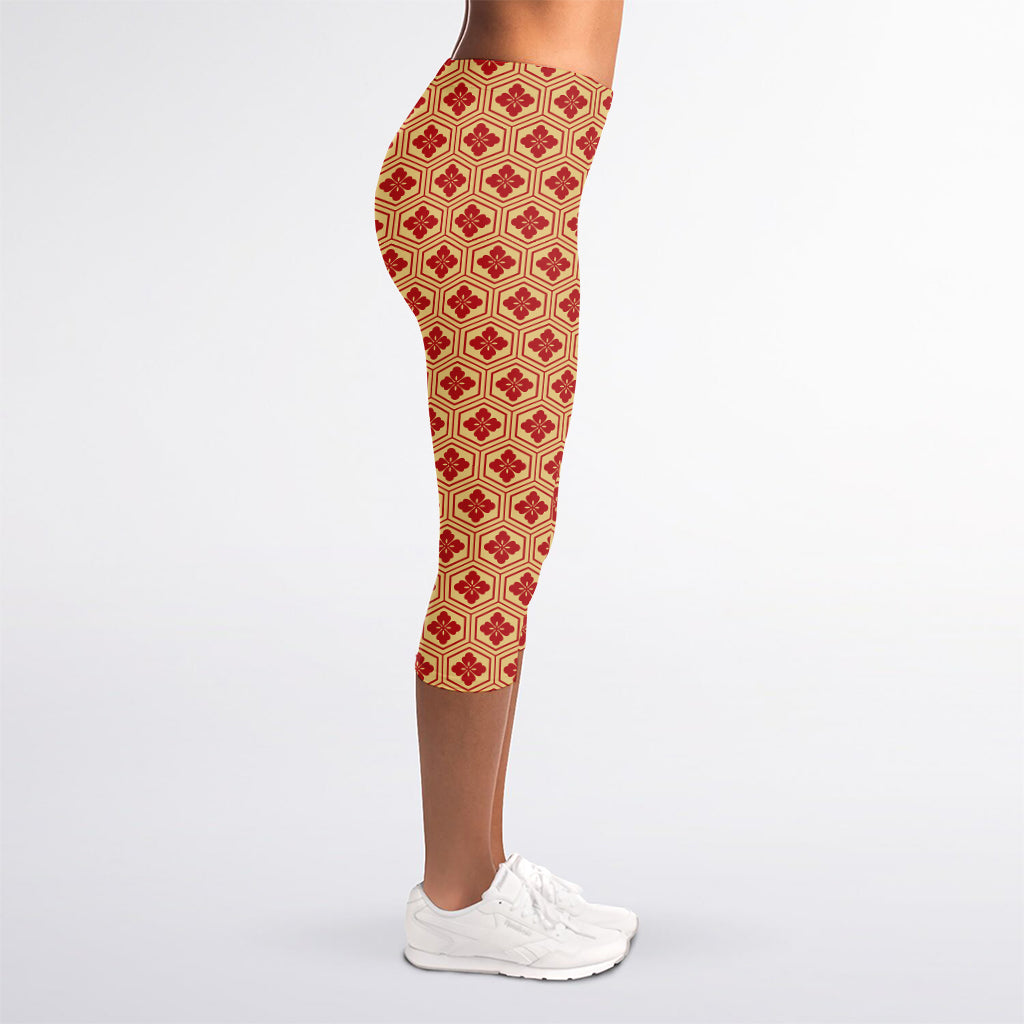 Red Japanese Flower Pattern Print Women's Capri Leggings