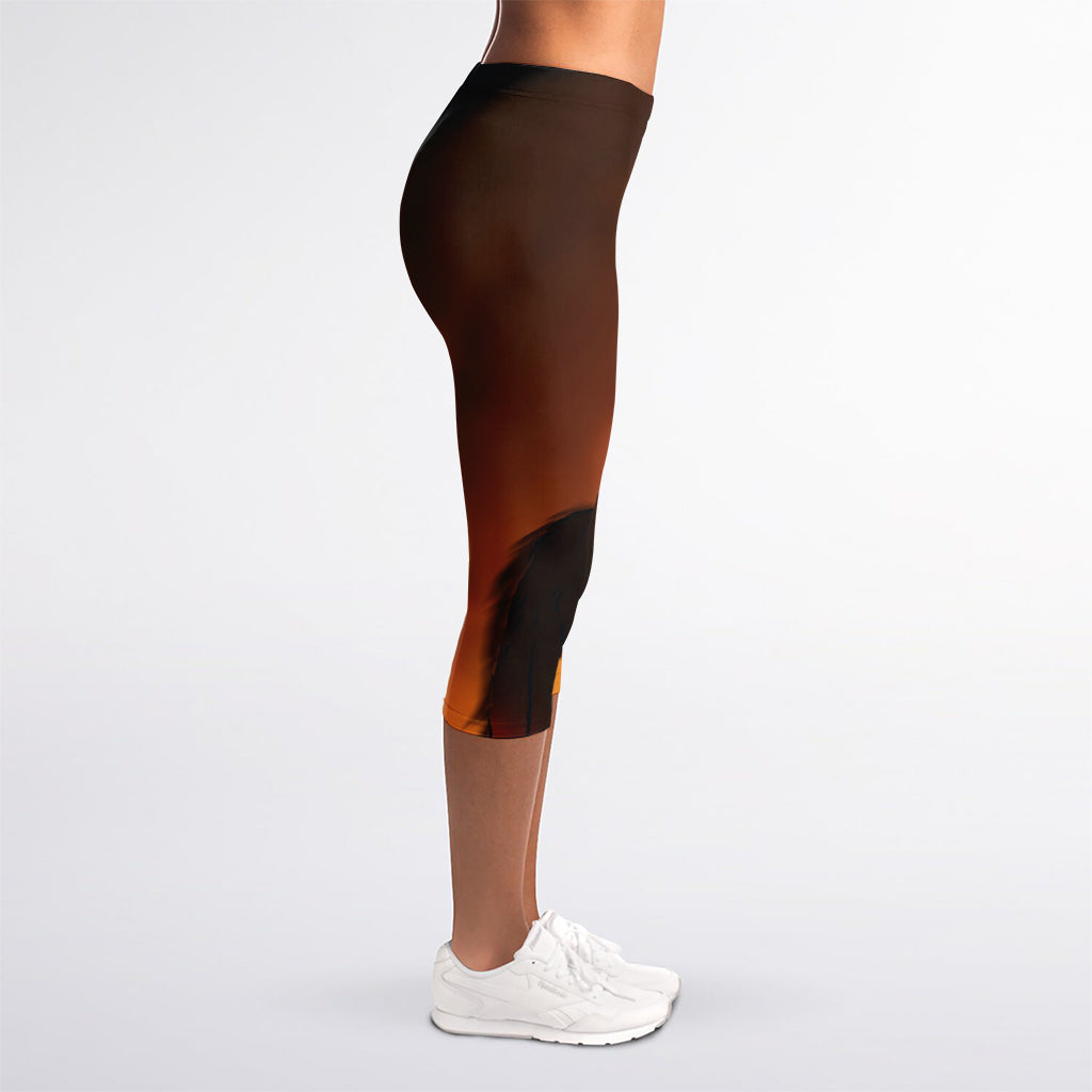 Red Moon Howling Wolf Print Women's Capri Leggings