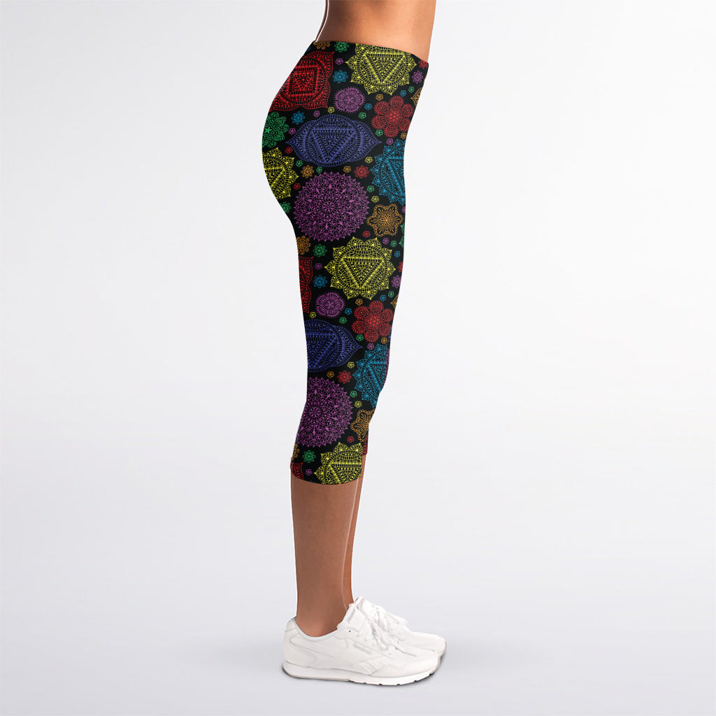 Seven Chakras Flowers Pattern Print Women's Capri Leggings