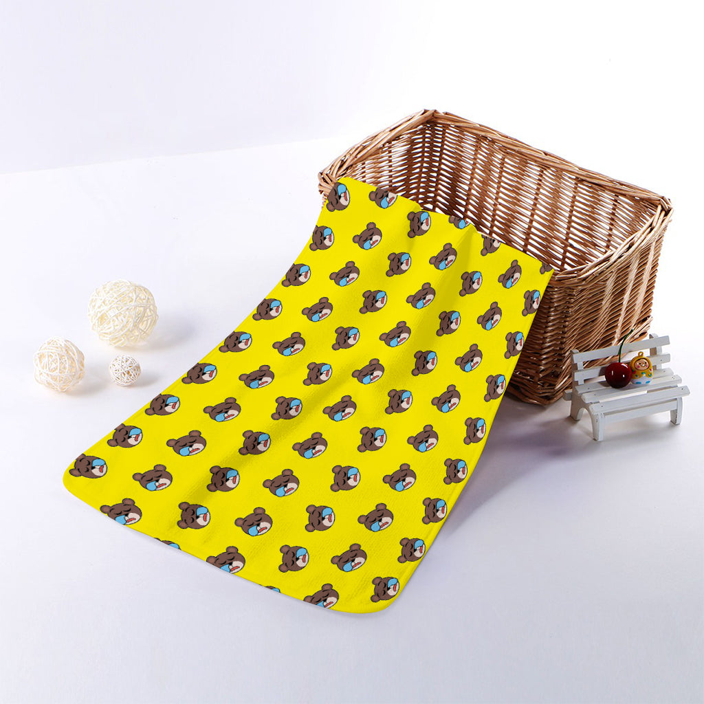 Sleeping Bear Emoji Pattern Print Towel