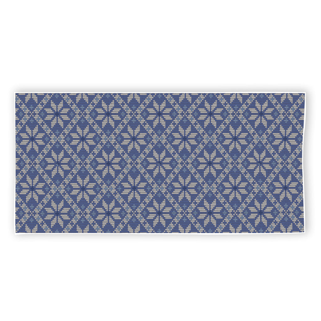 Snowflakes Knitted Pattern Print Beach Towel