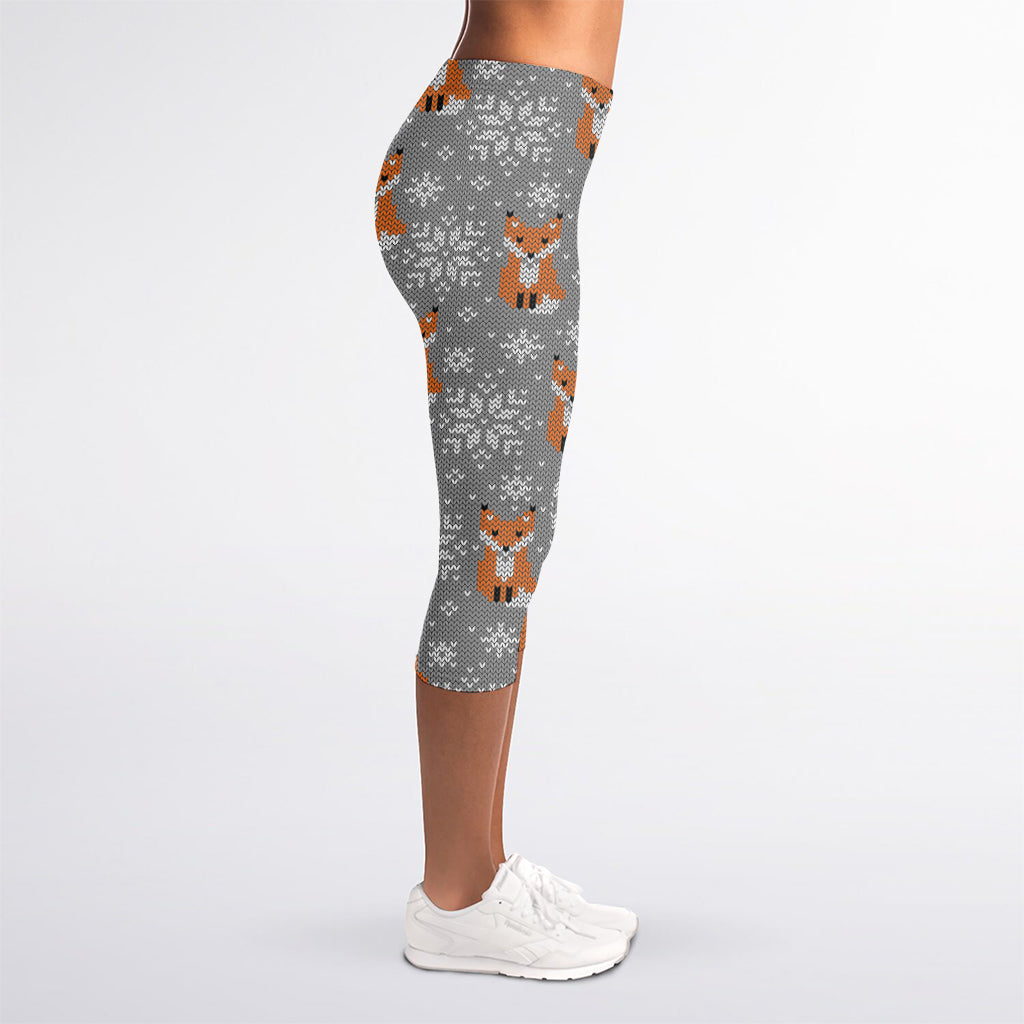 Snowy Fox Knitted Pattern Print Women's Capri Leggings