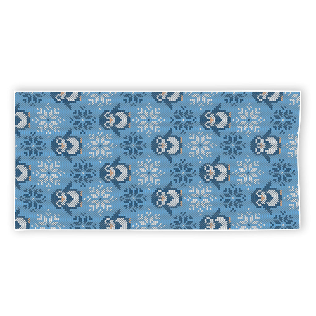 Snowy Penguin Knitted Pattern Print Beach Towel