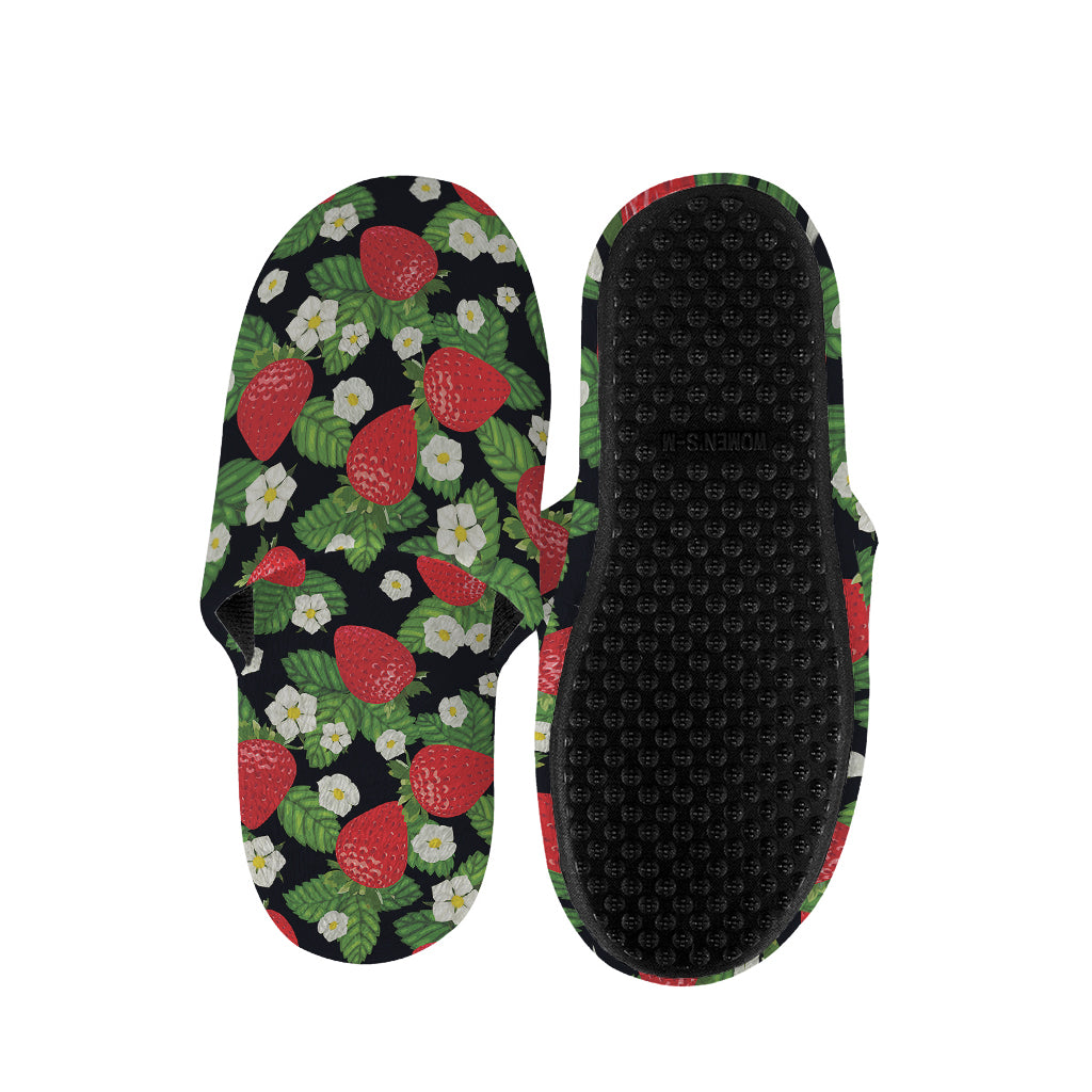 Strawberry And Flower Pattern Print Slippers