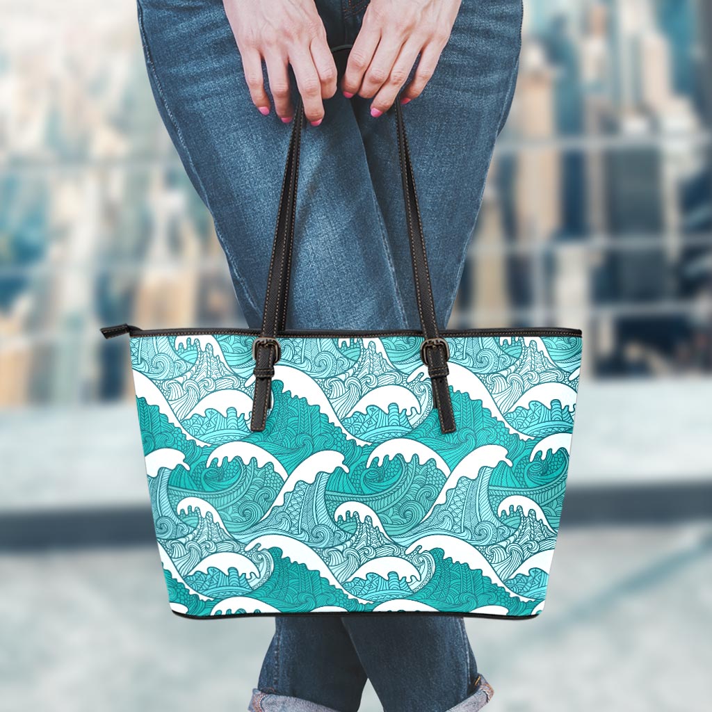 Surfing Wave Pattern Print Leather Tote Bag