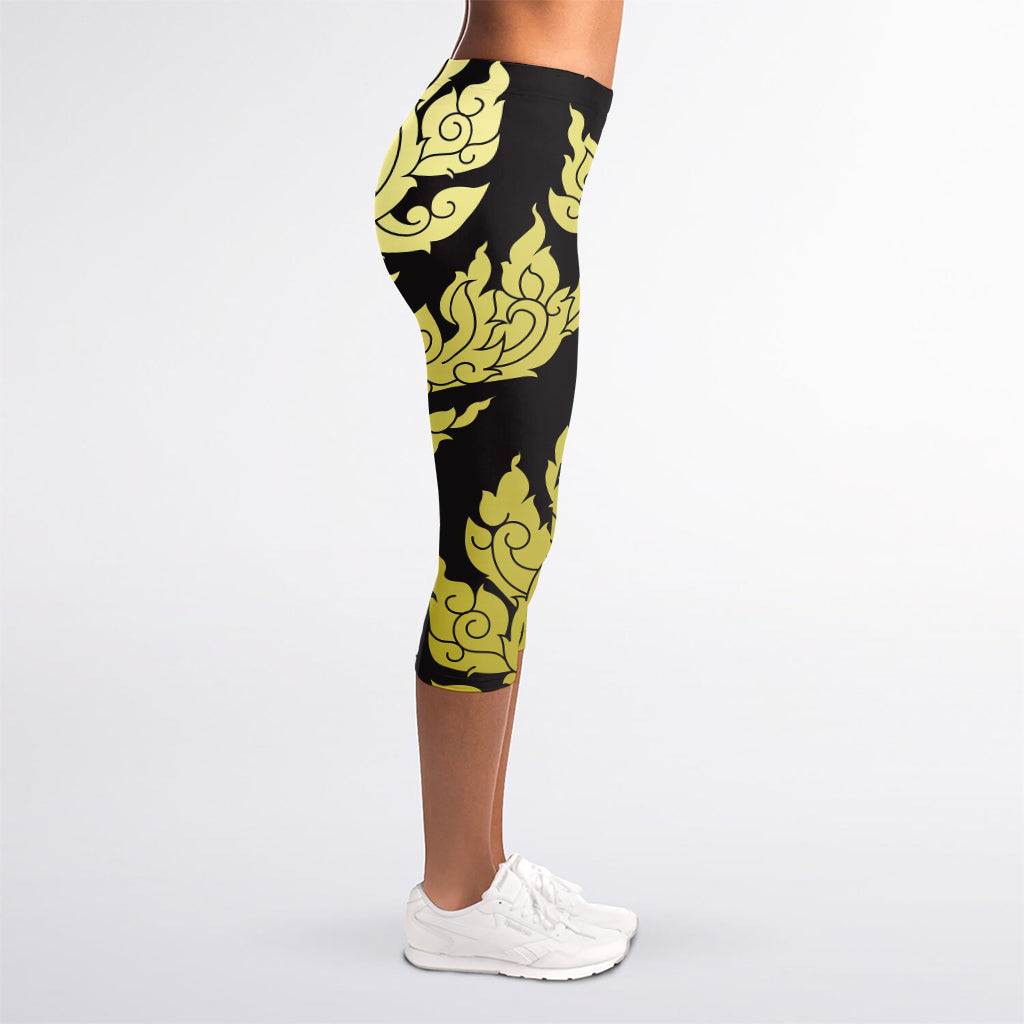 Thai Ornament Pattern Print Women's Capri Leggings