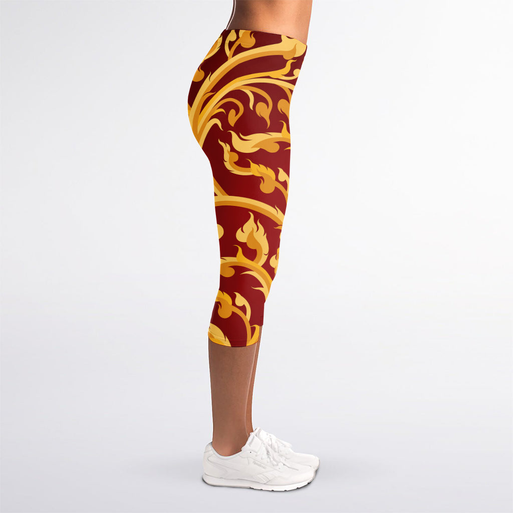 Thai Winding Vines Pattern Print Women's Capri Leggings