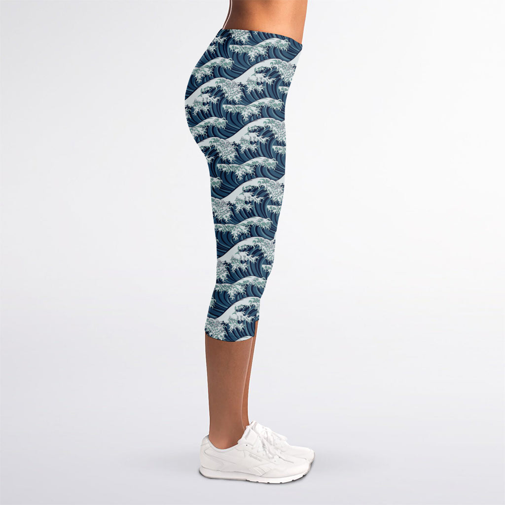The Great Kanagawa Wave Pattern Print Women's Capri Leggings