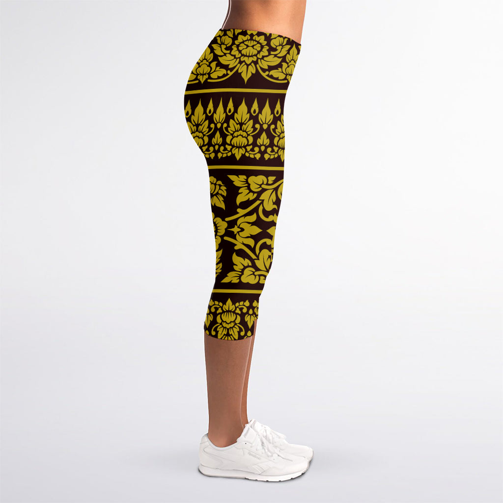 Traditional Thai Flower Pattern Print Women's Capri Leggings