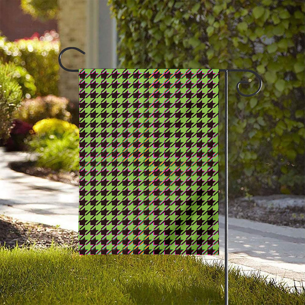 Trippy green Houndstooth Pattern Print House Flag