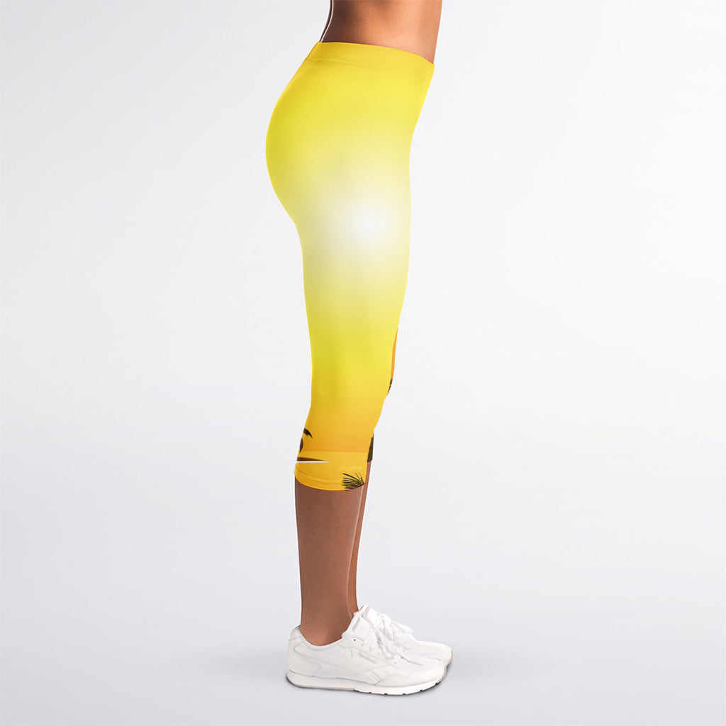Tropical Beach Sunset Print Women's Capri Leggings