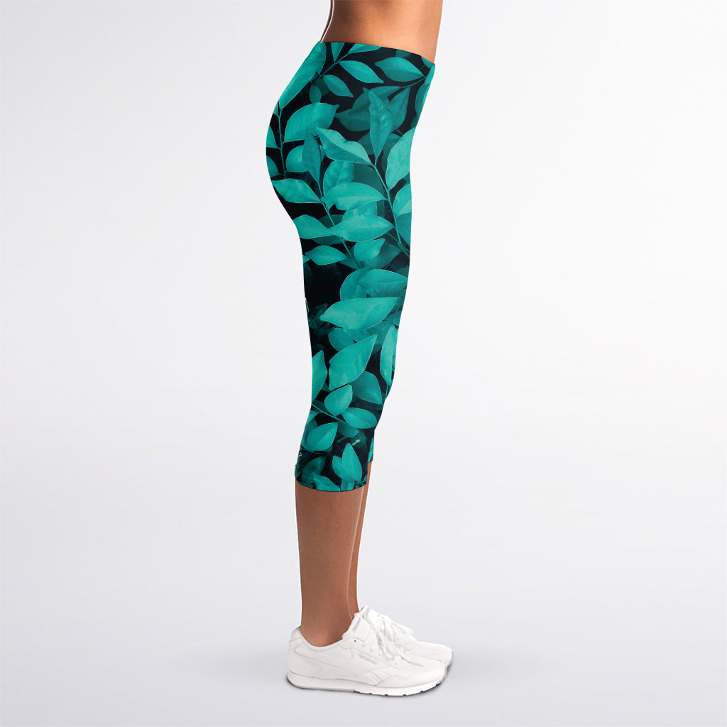 Turquoise Leaf Print Women's Capri Leggings
