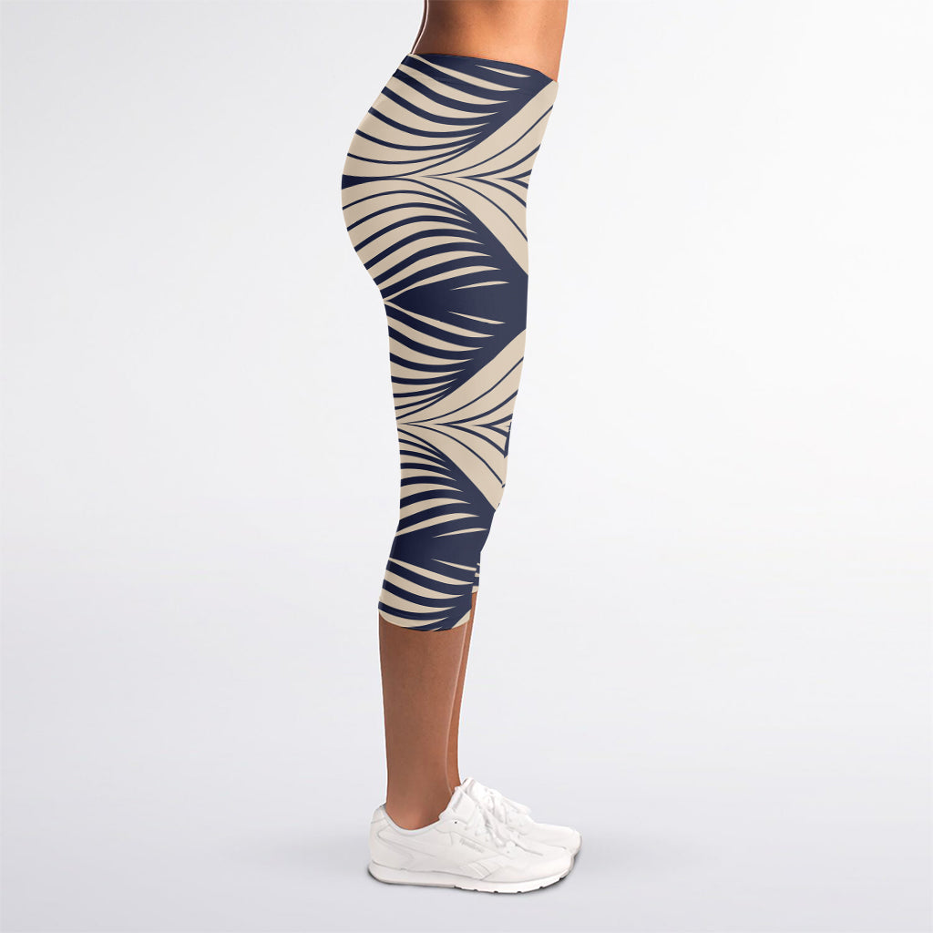 Vintage Geometric Leaf Pattern Print Women's Capri Leggings
