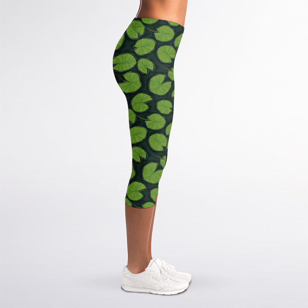 Water Lily Pads Pattern Print Women's Capri Leggings