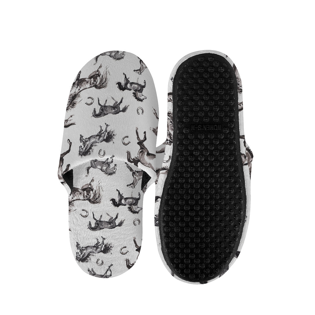 Watercolor Horse Pattern Print Slippers