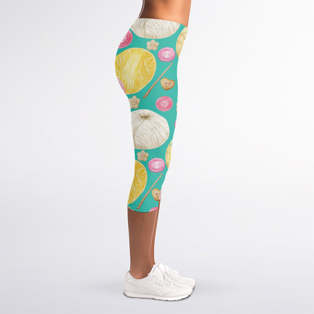 Watercolor Yarn Pattern Print Women's Capri Leggings