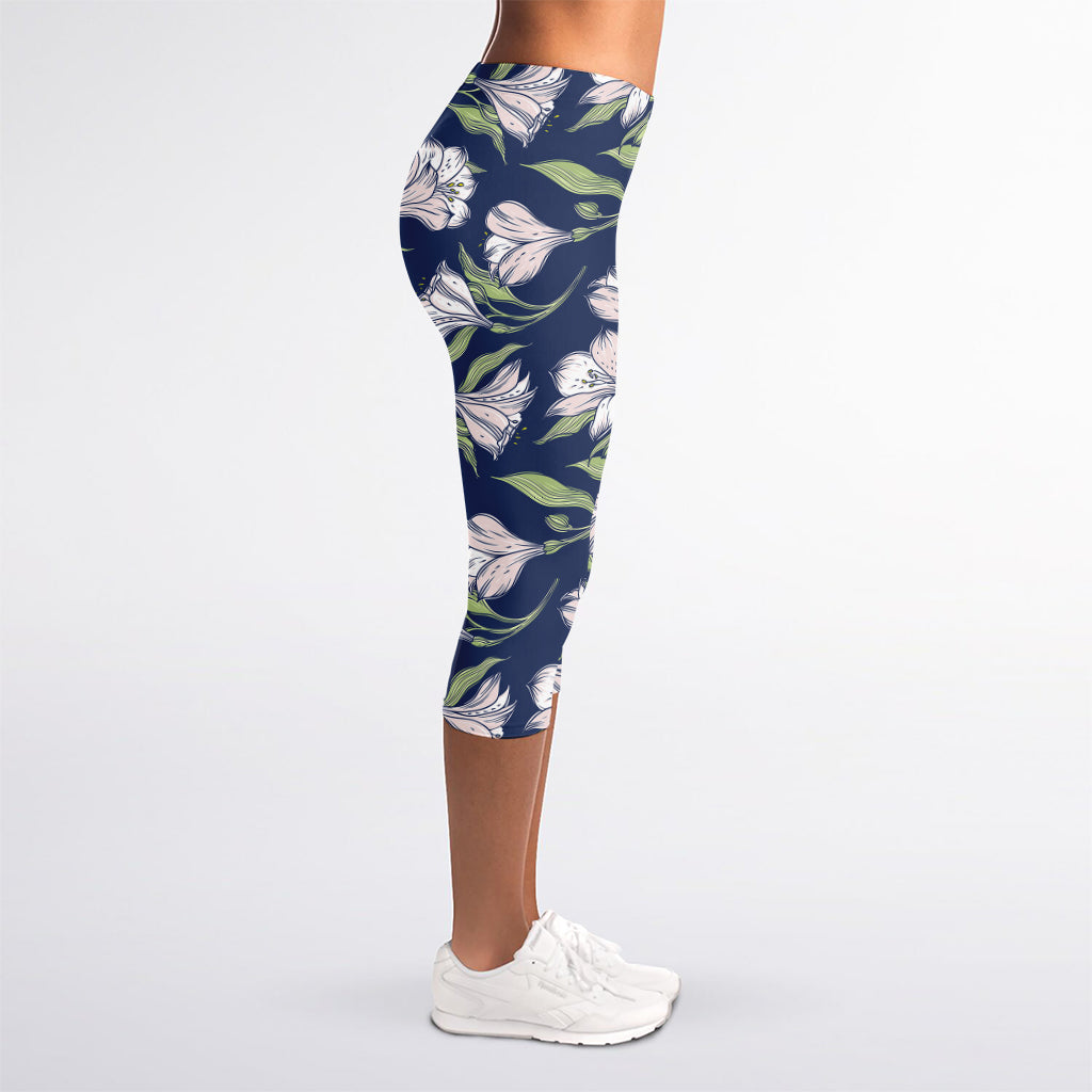 White Alstroemeria Pattern Print Women's Capri Leggings