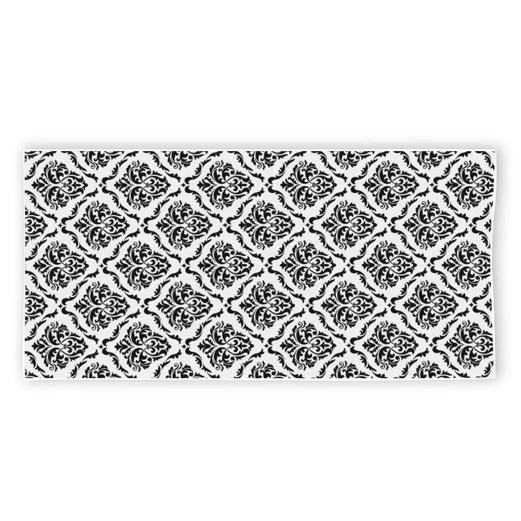 White And Black Damask Pattern Print Beach Towel