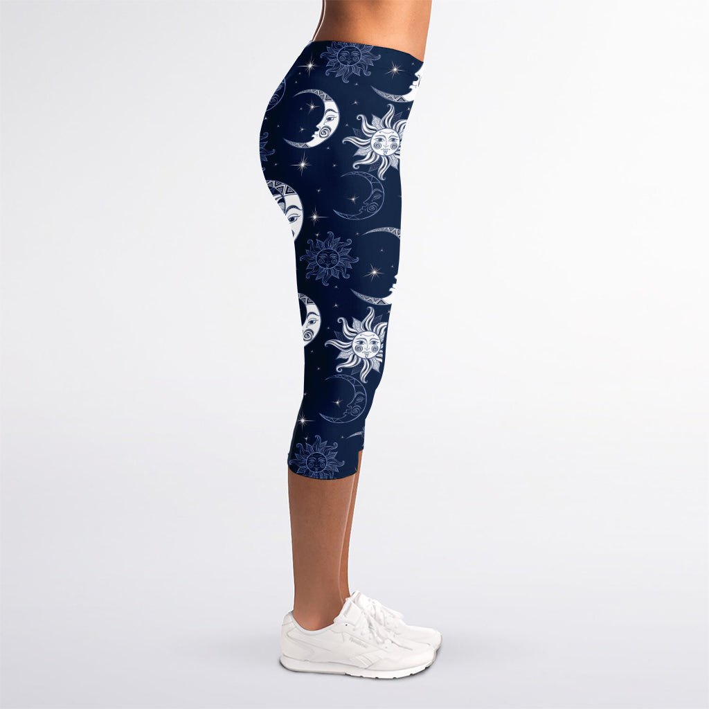 White And Blue Celestial Pattern Print Women's Capri Leggings