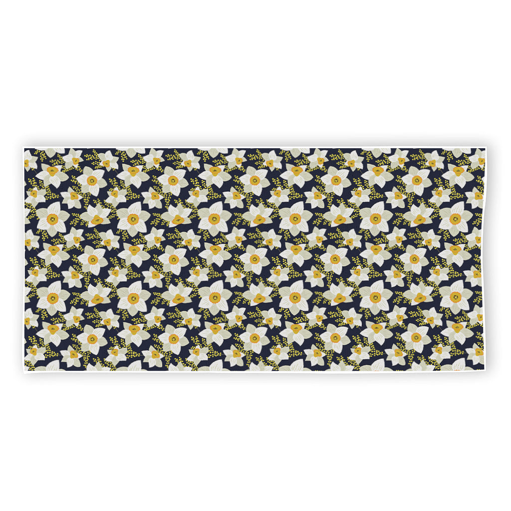 White Daffodil Flower Pattern Print Beach Towel
