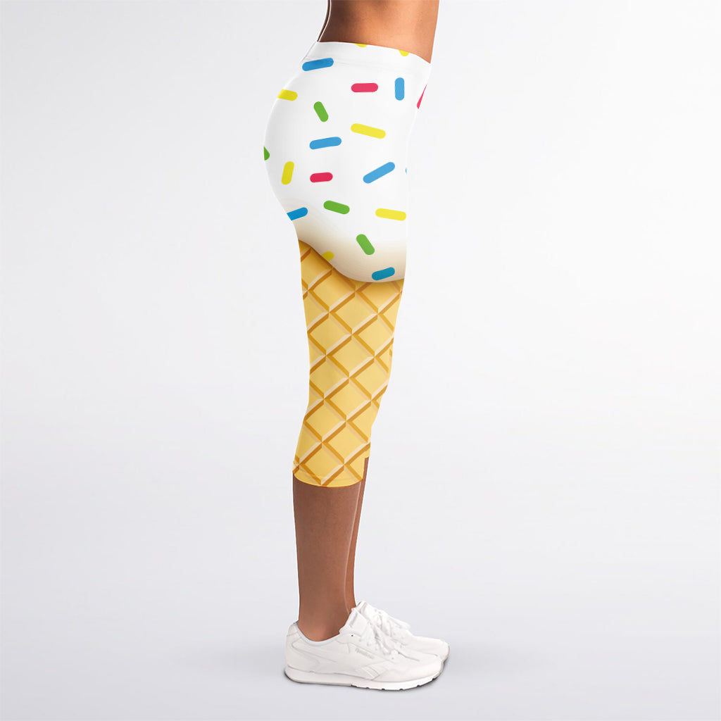 White Ice Cream Melted Print Women's Capri Leggings