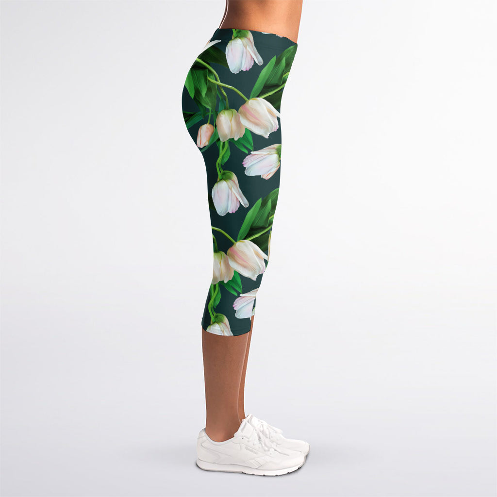 White Tulip Pattern Print Women's Capri Leggings