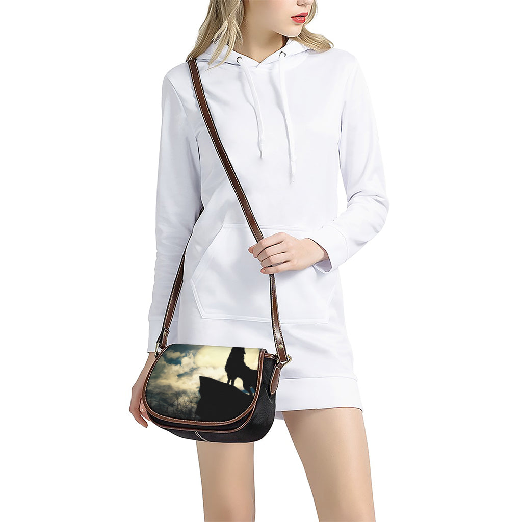 Wolf Howling At The Full Moon Print Saddle Bag