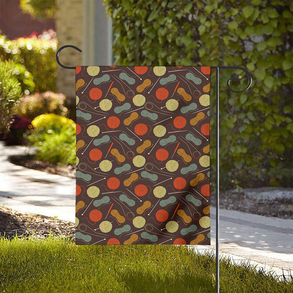 Yarn And Needle Pattern Print House Flag
