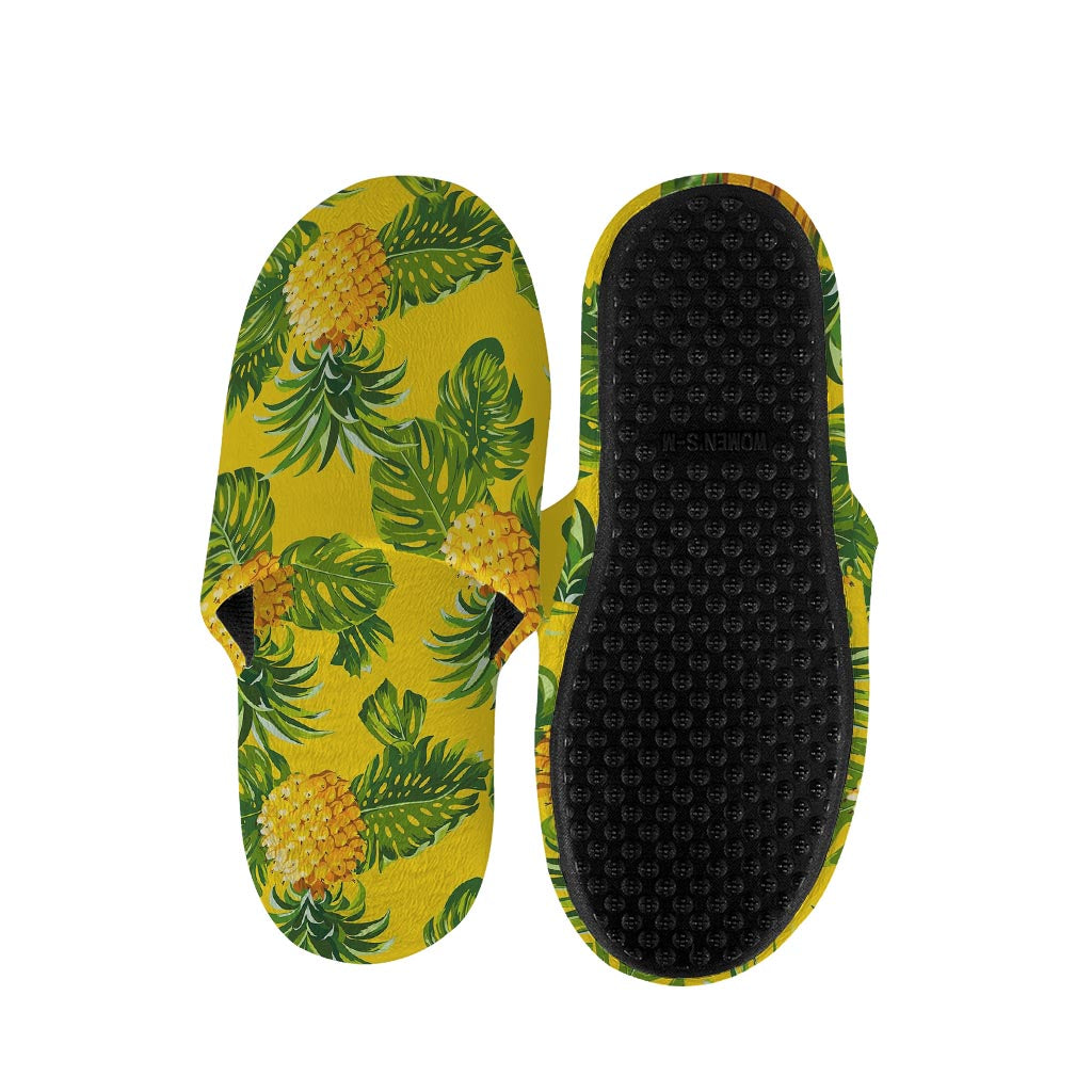 Yellow Tropical Pineapple Pattern Print Slippers