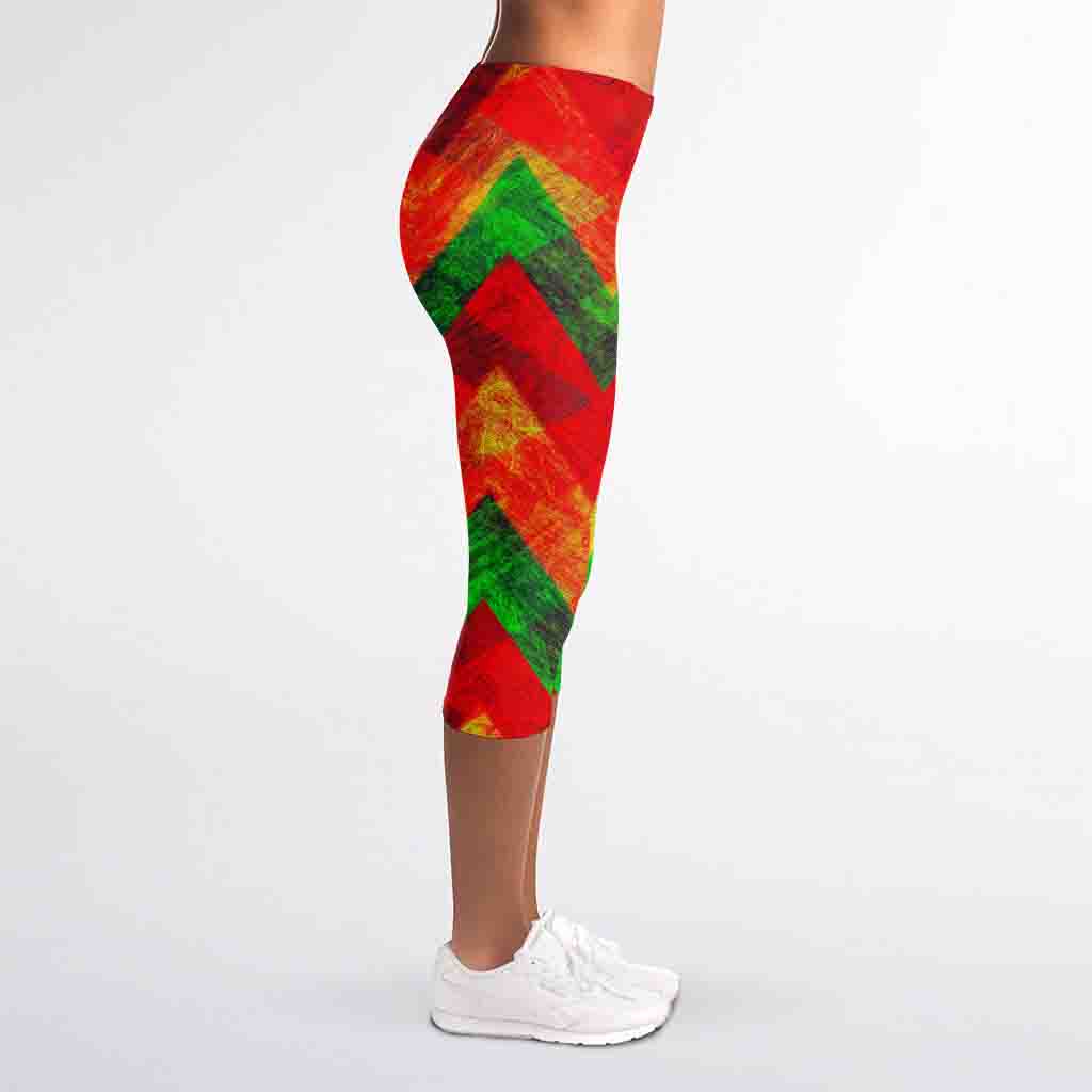 Zig Zag Reggae Pattern Print Women's Capri Leggings