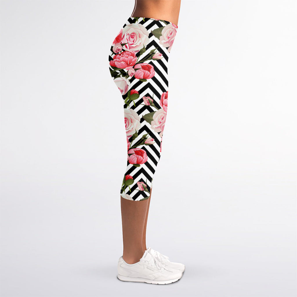 Zigzag Peony And Rose Pattern Print Women's Capri Leggings