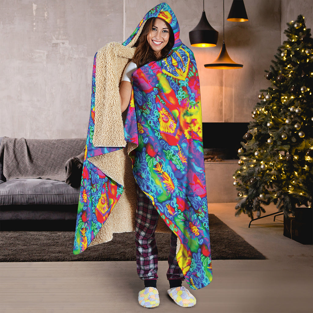 Abstract Psychedelic Print Hooded Blanket