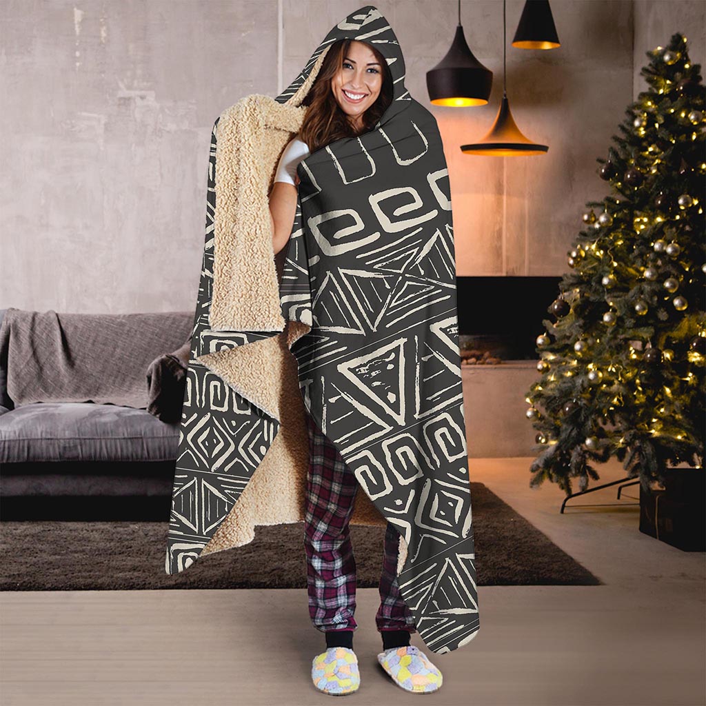 Beige Aztec Pattern Print Hooded Blanket