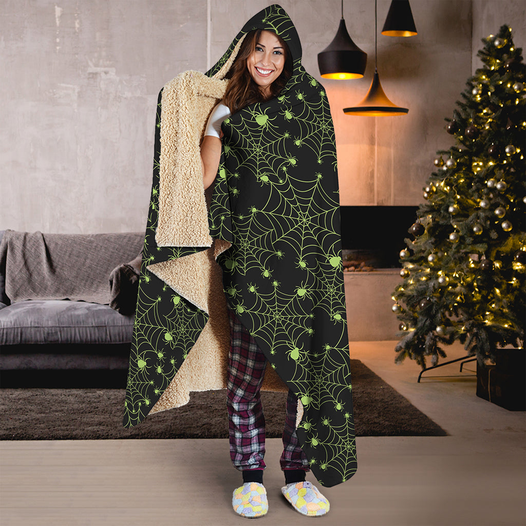 Black And Green Spider Web Pattern Print Hooded Blanket