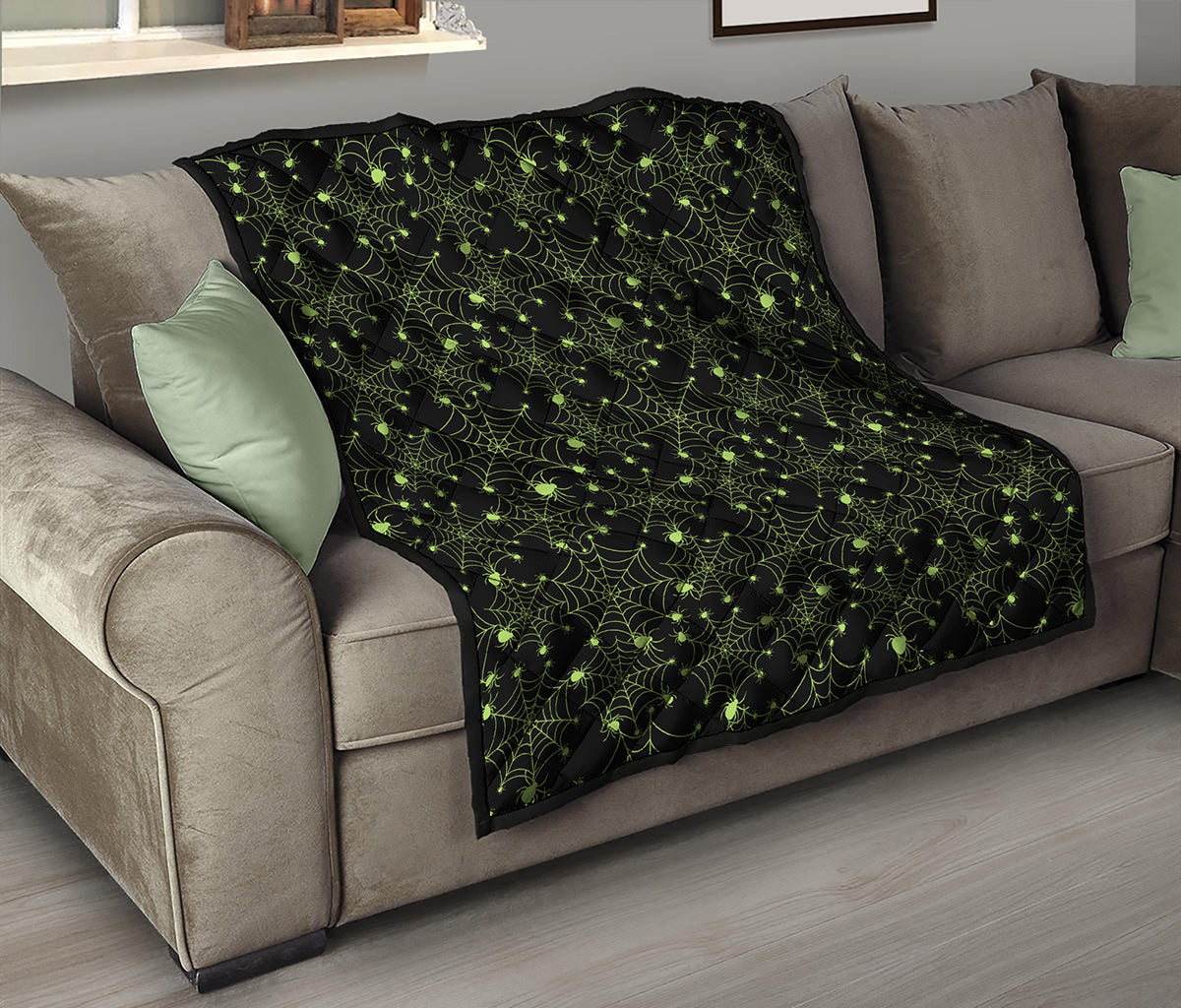 Black And Green Spider Web Pattern Print Quilt