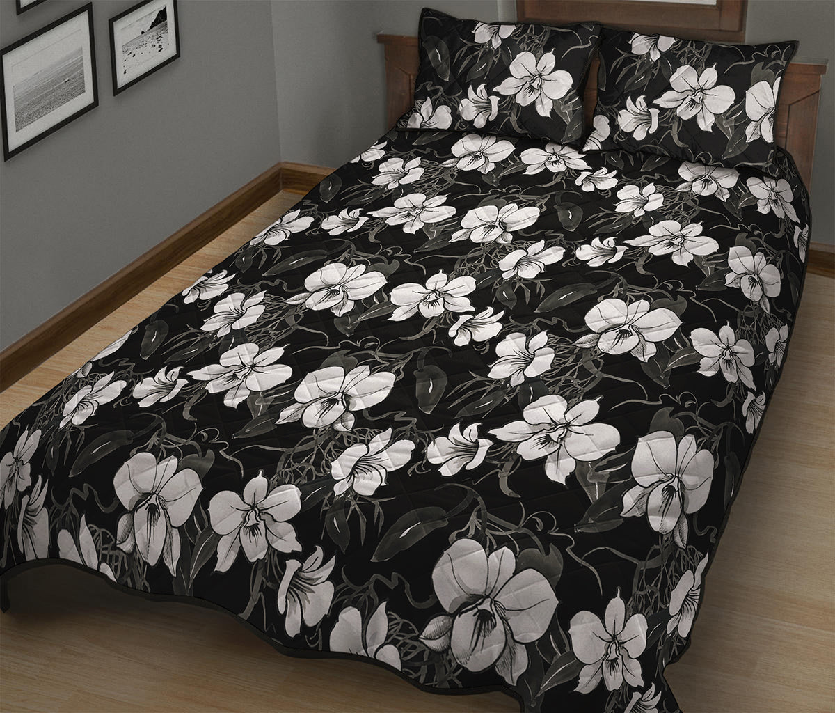 Black And White Cattleya Pattern Print Quilt Bed Set