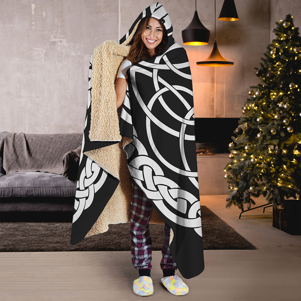 Black And White Celtic Knot Print Hooded Blanket