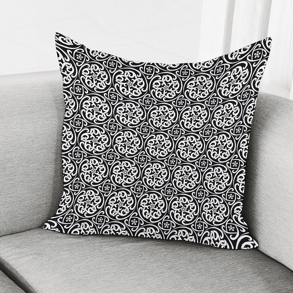 Black And White Celtic Pattern Print Pillow Cover