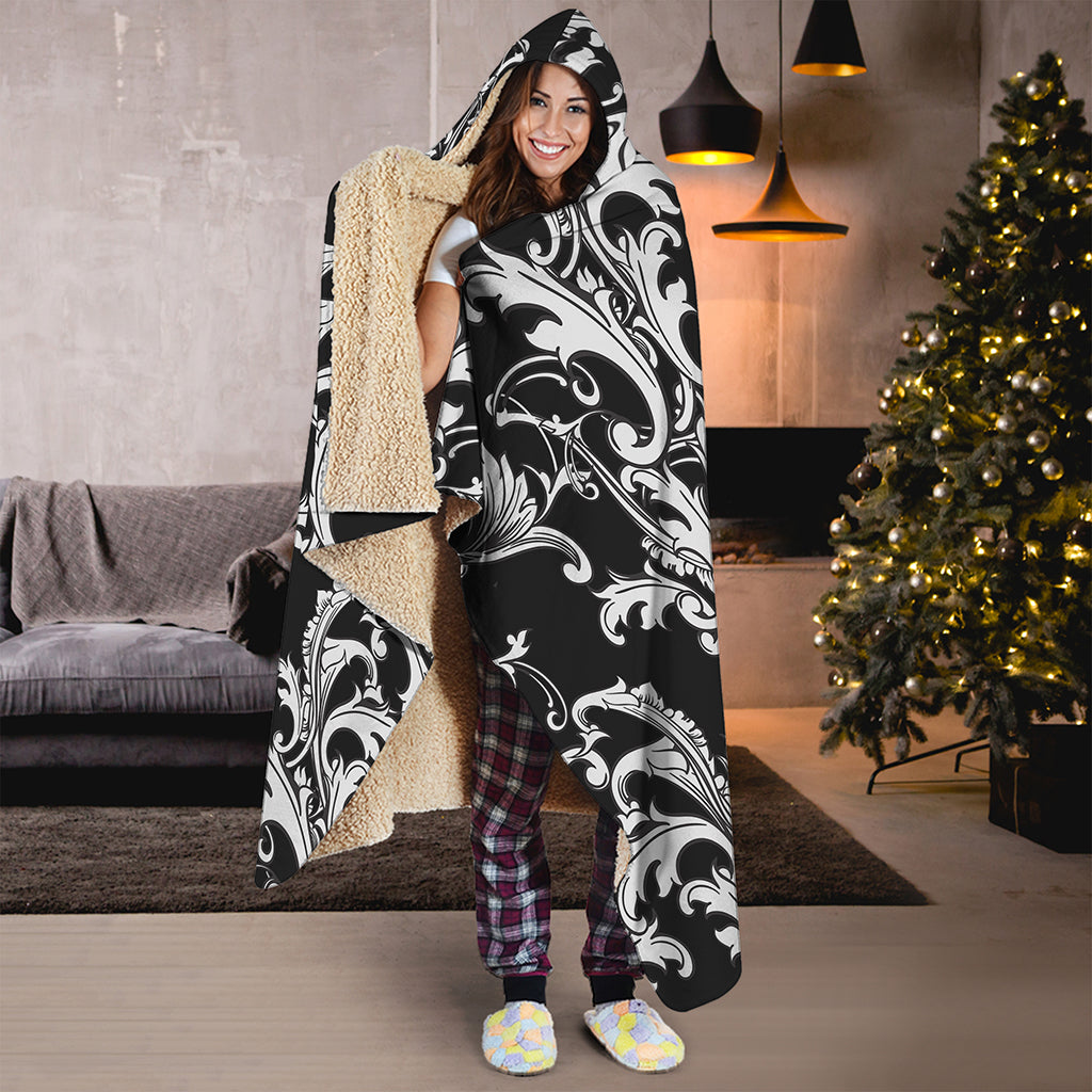 Black And White Damask Pattern Print Hooded Blanket
