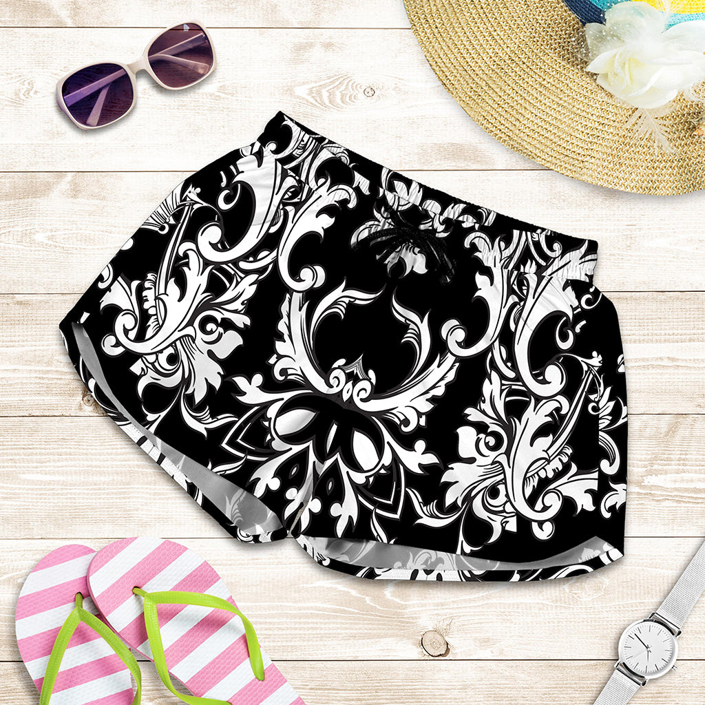 Black And White Damask Pattern Print Women's Shorts