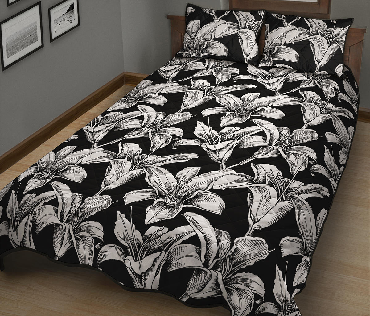 Black And White Lily Pattern Print Quilt Bed Set