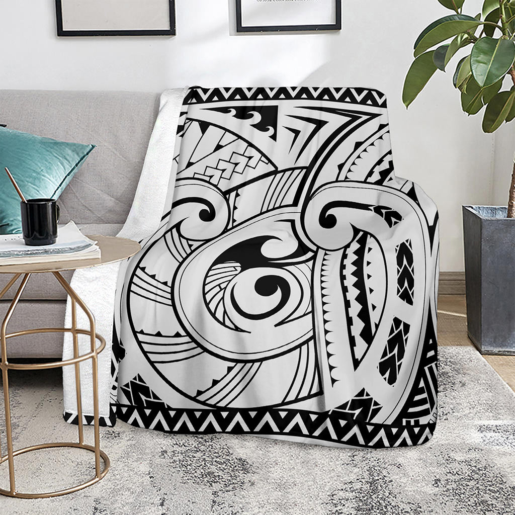 Black And White Maori Pattern Print Blanket