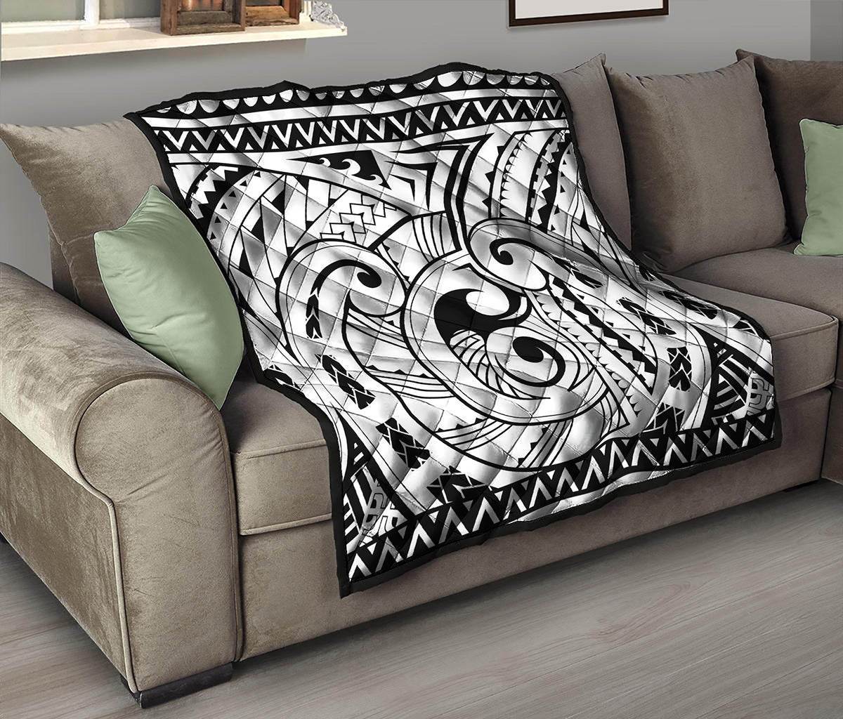 Black And White Maori Pattern Print Quilt