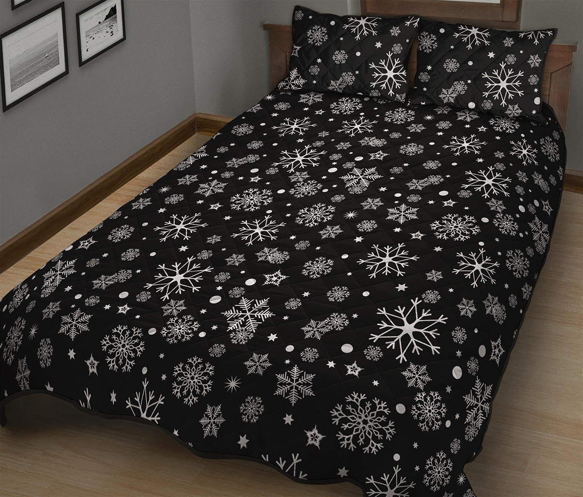 Black And White Snowflake Pattern Print Quilt Bed Set
