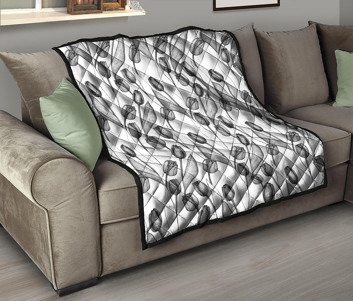 Black And White Tulip Pattern Print Quilt