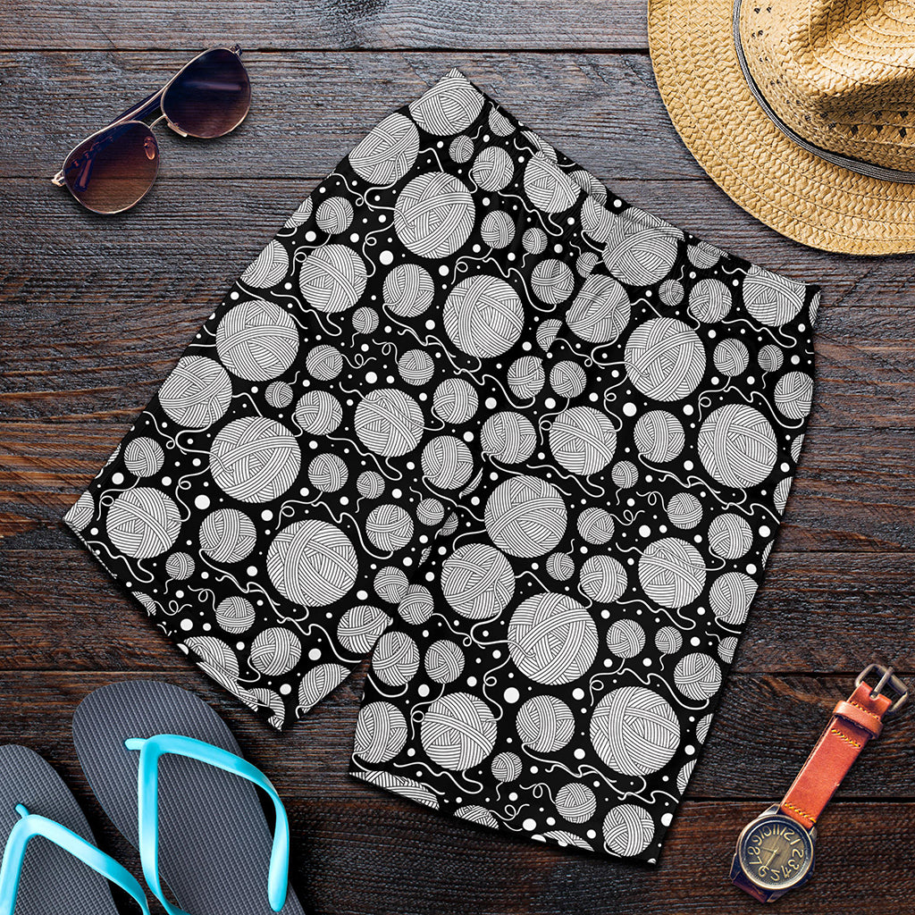 Black And White Yarn Pattern Print Men's Shorts