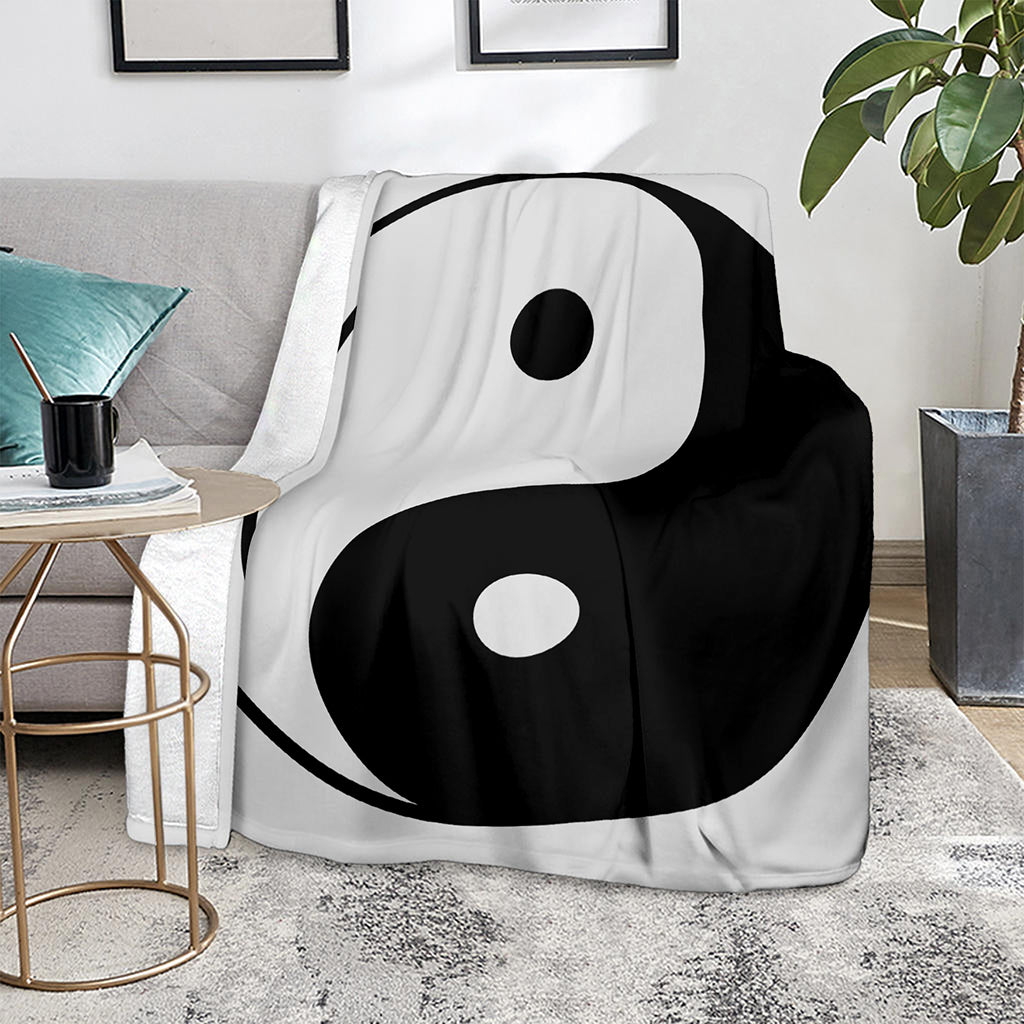 Black And White Yin Yang Symbol Print Blanket