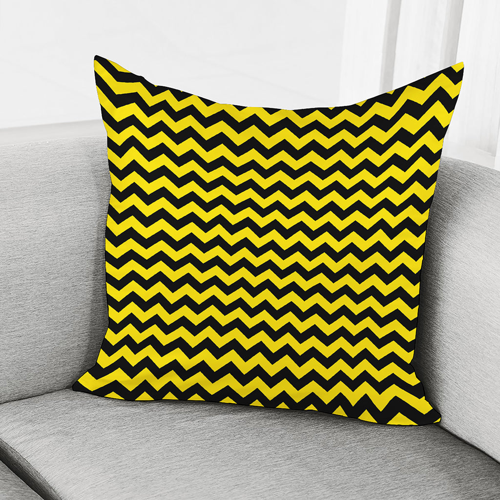 Black And Yellow Zigzag Pattern Print Pillow Cover