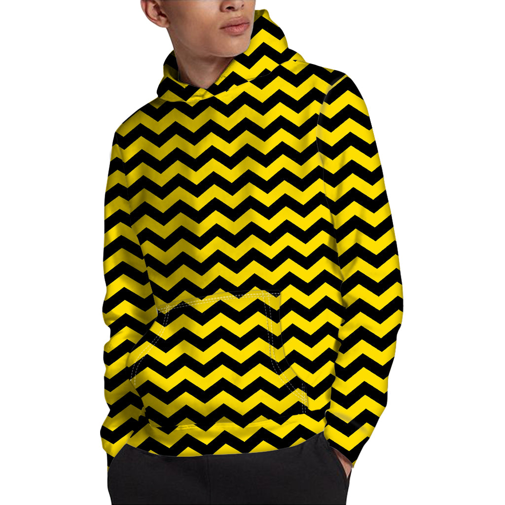 Black And Yellow Zigzag Pattern Print Pullover Hoodie